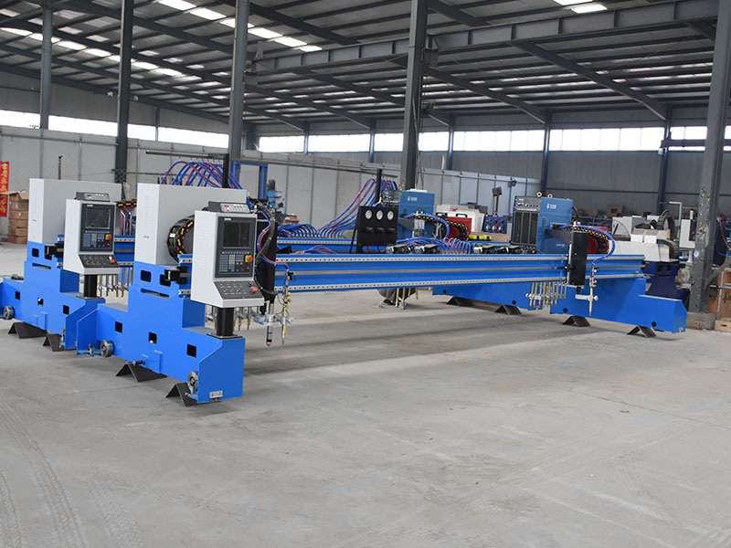 龍門式數(shù)控切割機 龍門式數(shù)控切割機